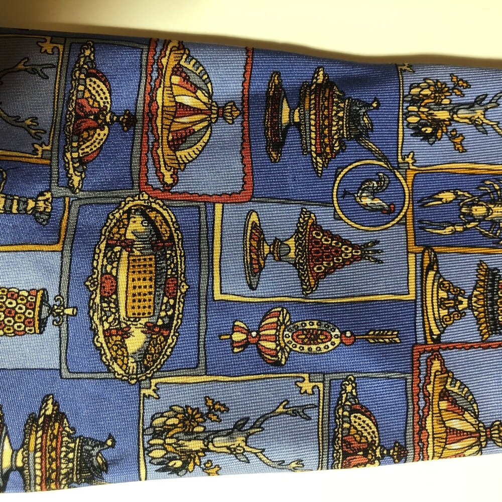 Indulge in Culinary Elegance: The Bocuse Classic Silk Necktie! - Picture 5 of 8
